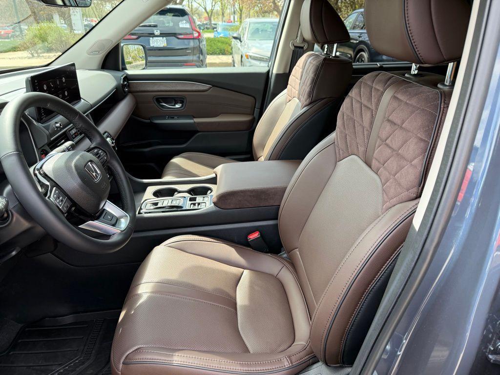 used 2026 Honda Pilot car, priced at $54,990