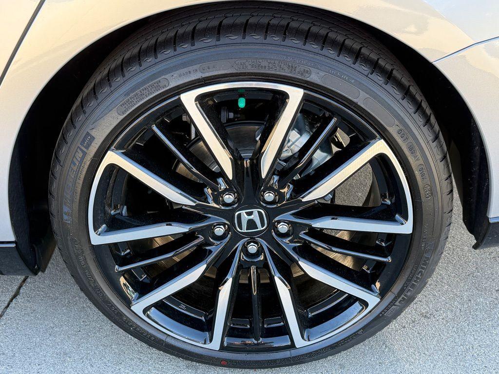 used 2025 Honda Accord Hybrid car, priced at $33,187