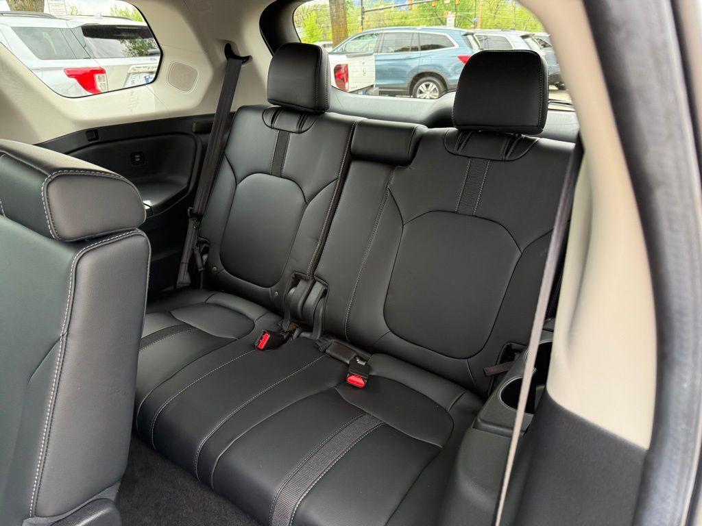 used 2025 Honda Pilot car, priced at $47,490