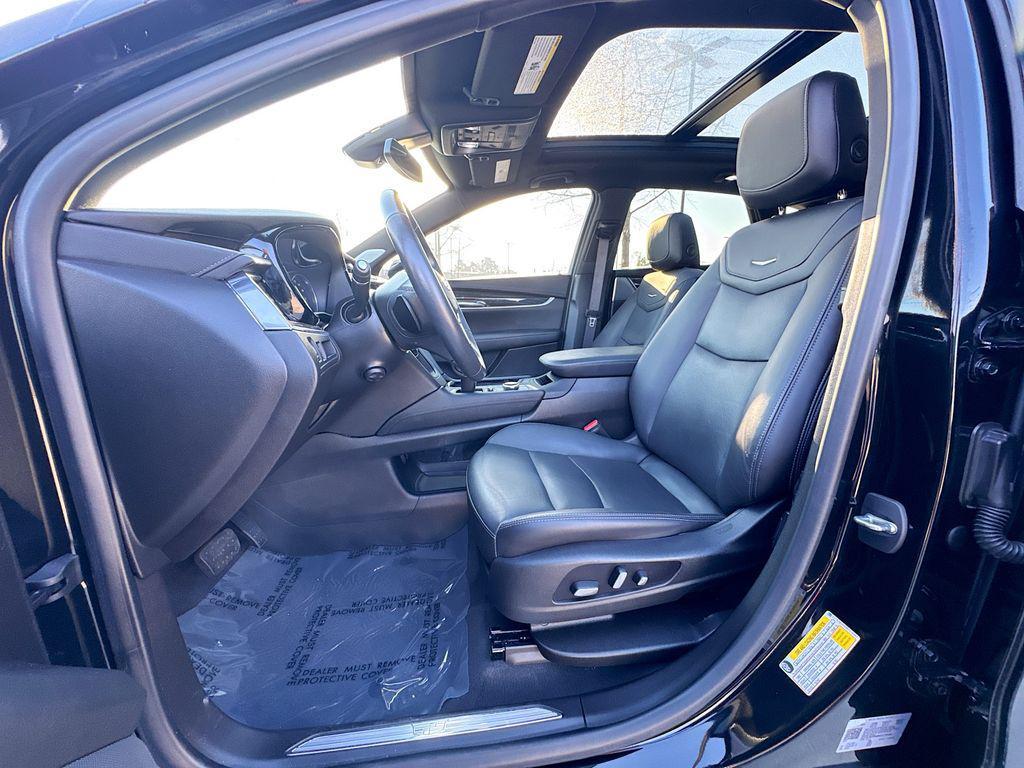 used 2021 Cadillac XT5 car, priced at $32,707