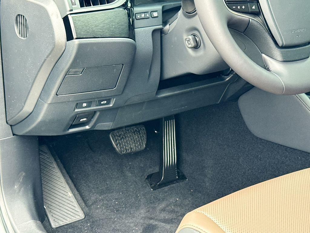 new 2025 Lexus ES 350 car, priced at $50,766