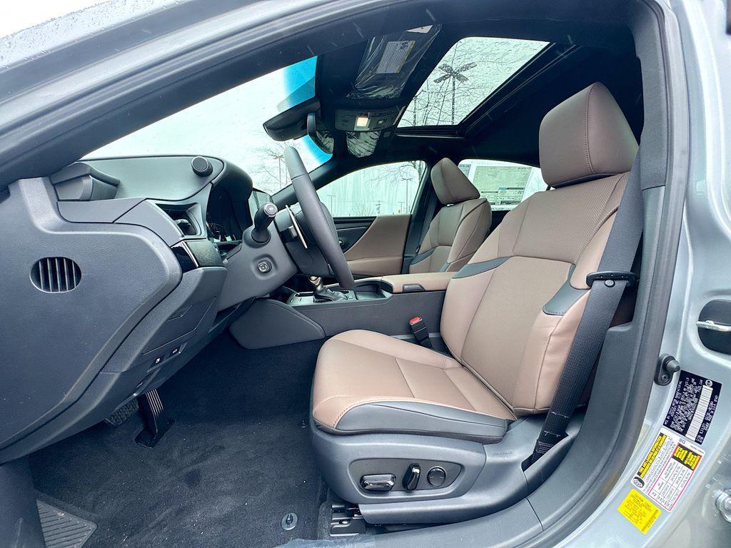 new 2025 Lexus ES 350 car, priced at $50,766