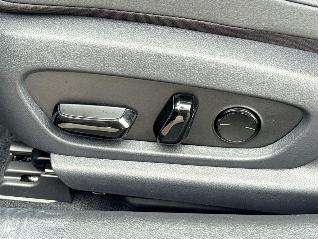 new 2025 Lexus ES 350 car, priced at $50,766