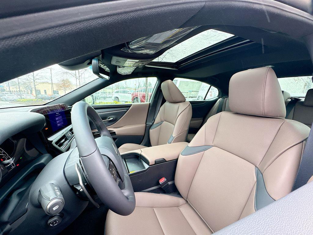 new 2025 Lexus ES 350 car, priced at $50,766