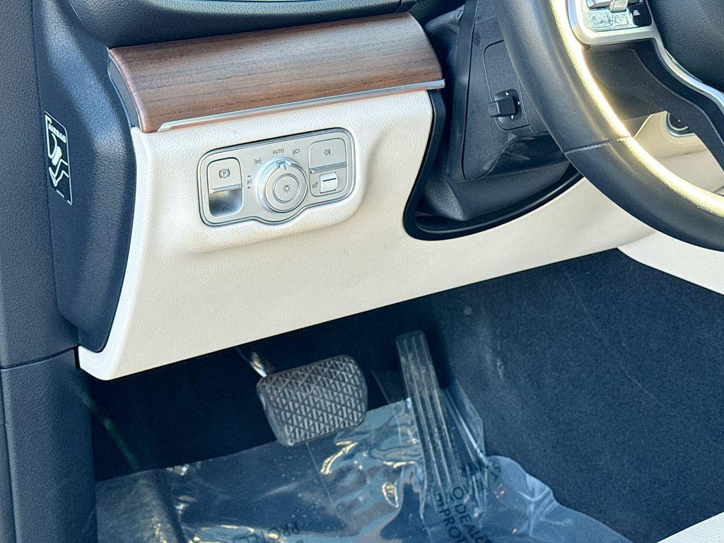 used 2022 Mercedes-Benz GLE 350 car, priced at $36,728