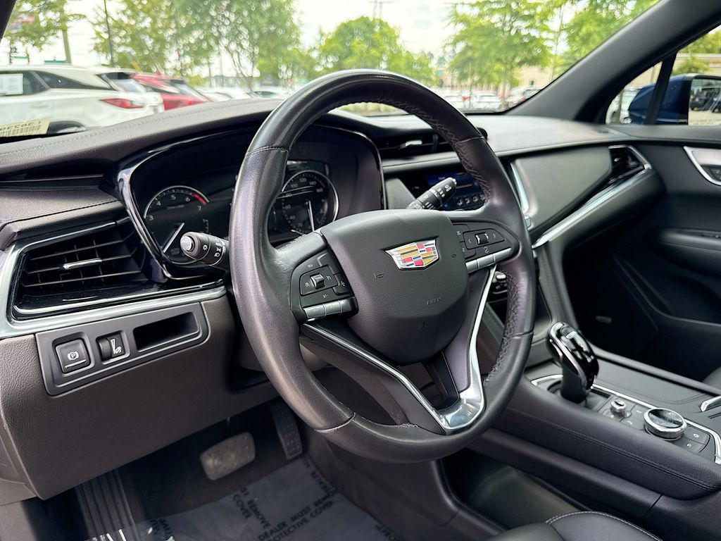 used 2023 Cadillac XT6 car, priced at $34,788