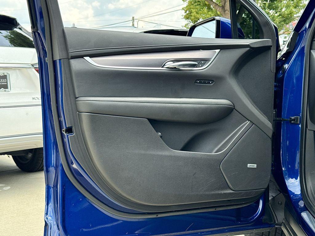 used 2023 Cadillac XT6 car, priced at $34,788