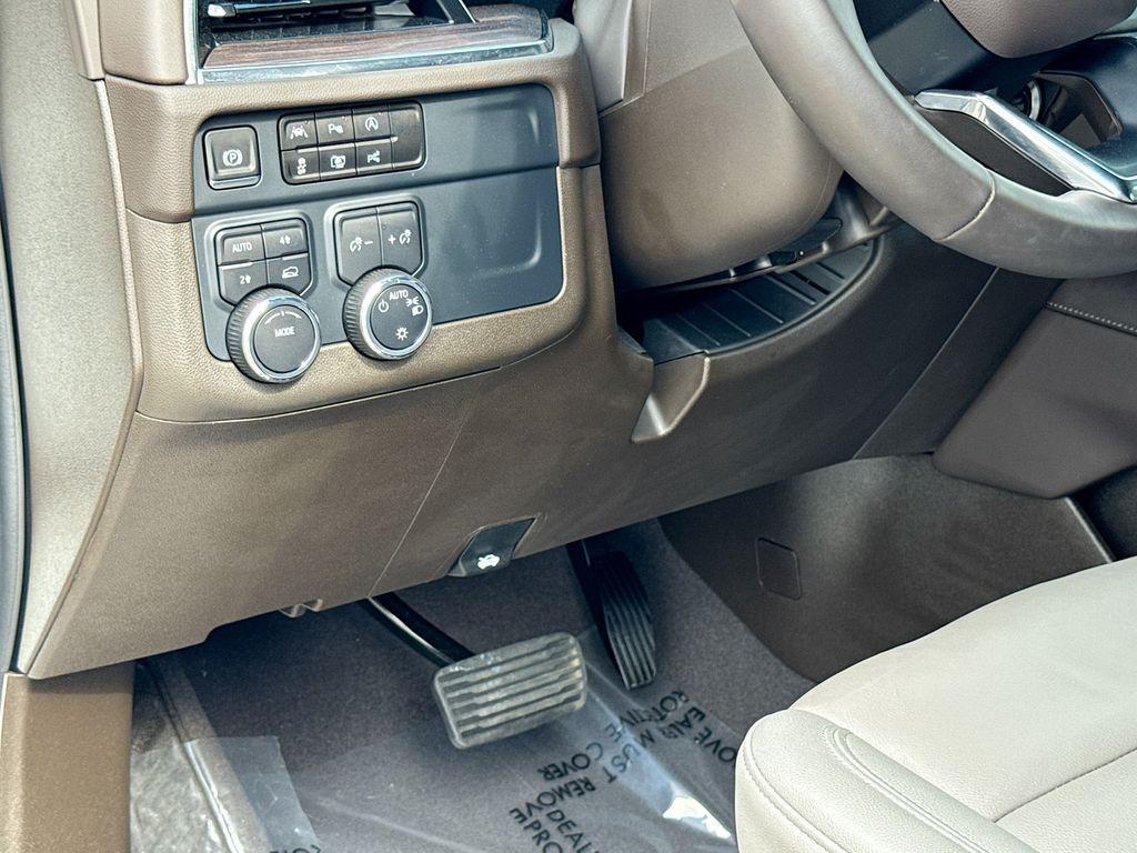 used 2025 Chevrolet Tahoe car, priced at $65,114