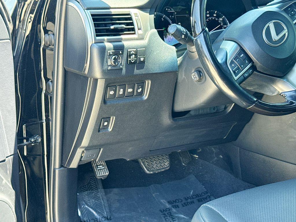 used 2022 Lexus GX 460 car, priced at $54,074