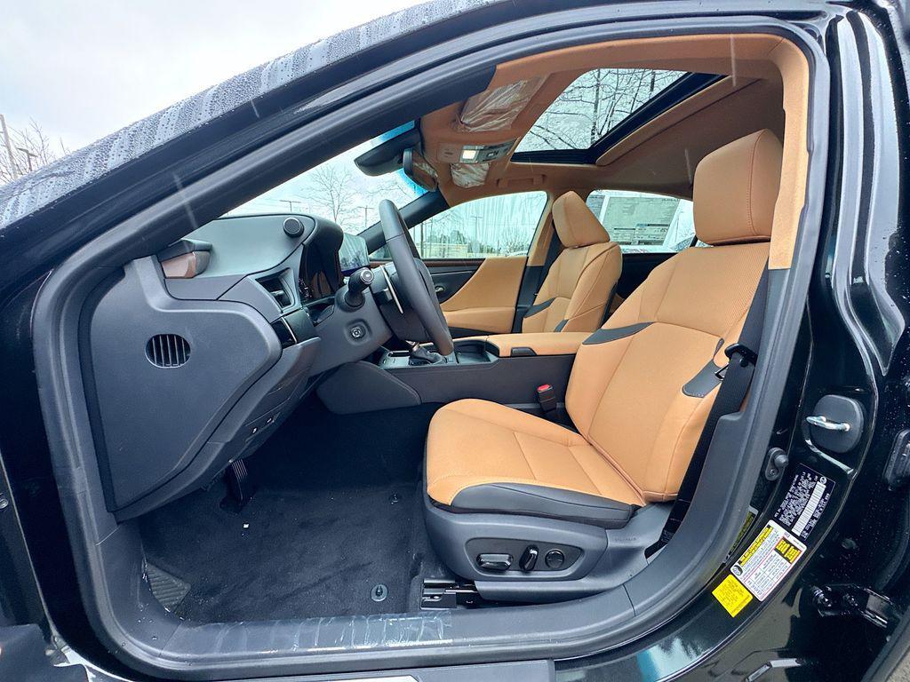 new 2025 Lexus ES 350 car, priced at $51,606