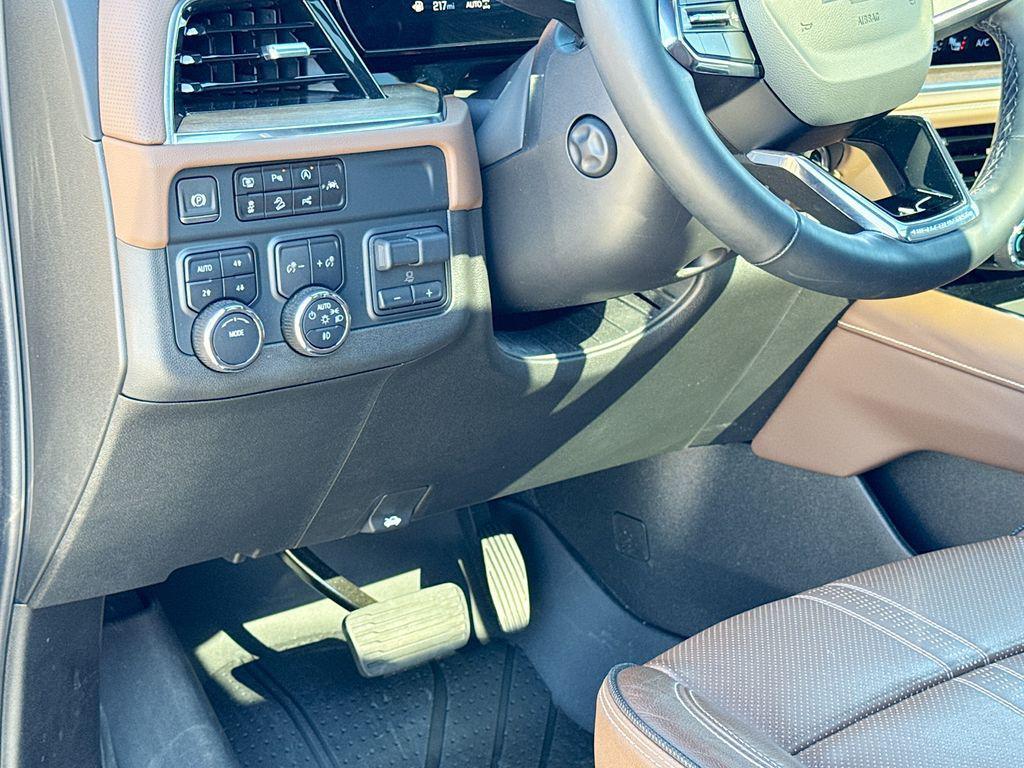 used 2025 Chevrolet Tahoe car, priced at $72,188