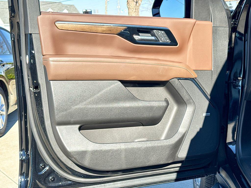 used 2025 Chevrolet Tahoe car, priced at $72,188