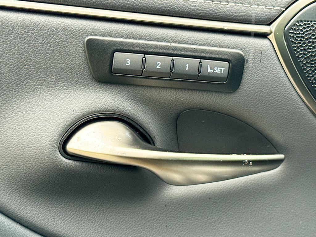 new 2025 Lexus ES 350 car, priced at $58,246