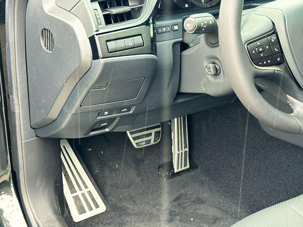 new 2025 Lexus ES 350 car, priced at $58,246