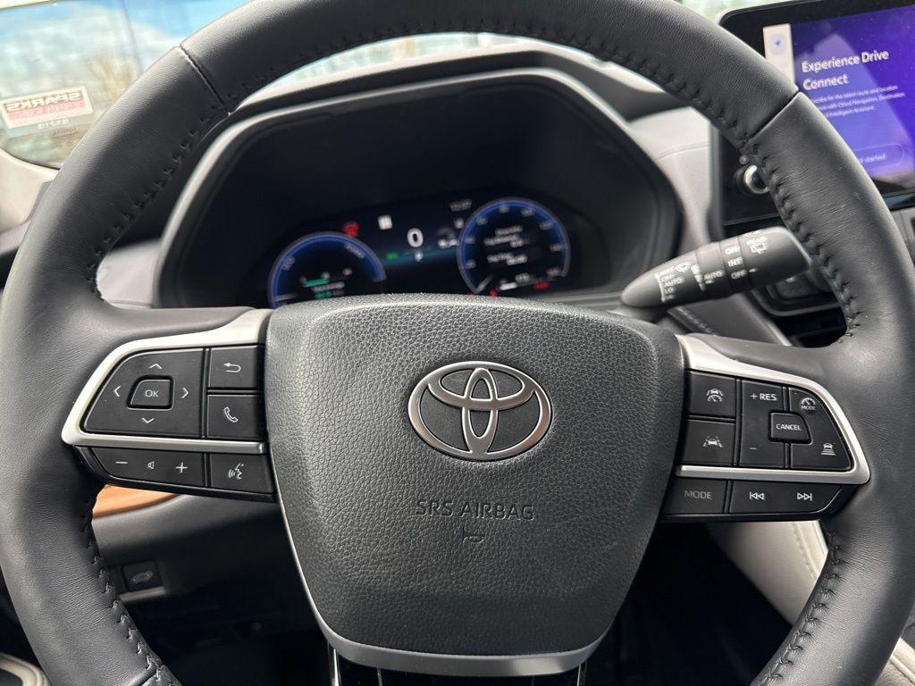 used 2025 Toyota Grand Highlander car, priced at $62,738