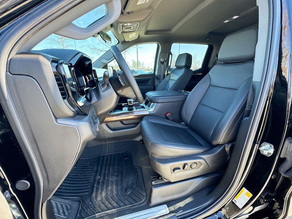 used 2025 Chevrolet Silverado 1500 car, priced at $43,738