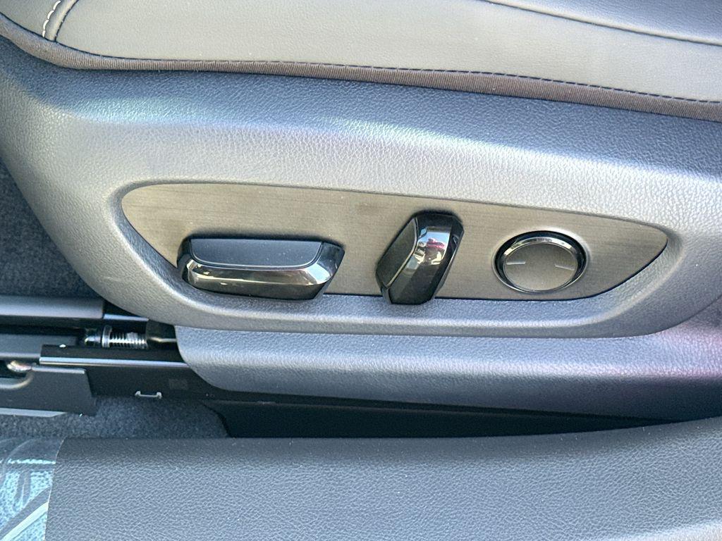 new 2025 Lexus ES 350 car, priced at $50,766