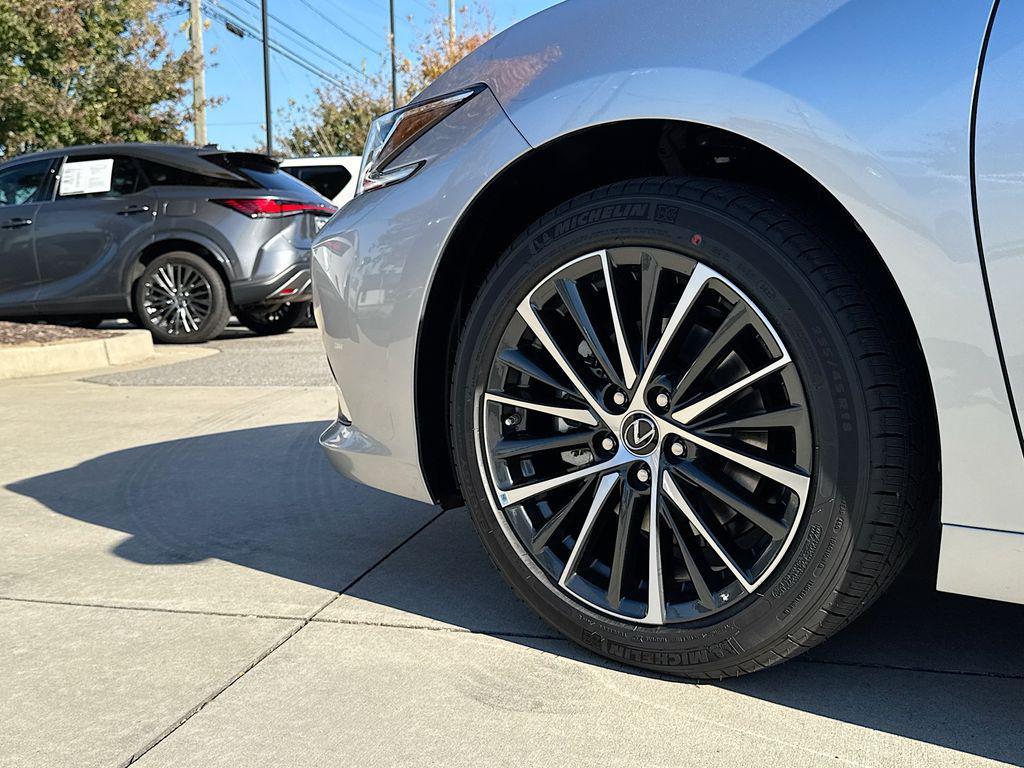 new 2025 Lexus ES 350 car, priced at $50,766