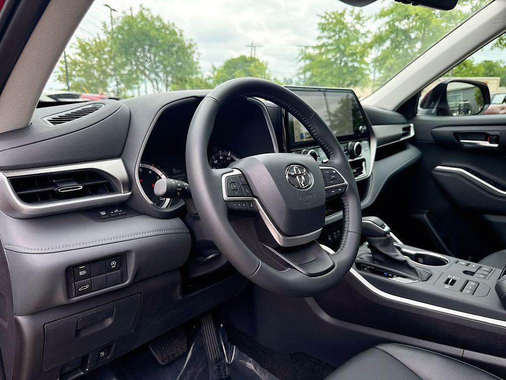 used 2026 Toyota Highlander car, priced at $47,745