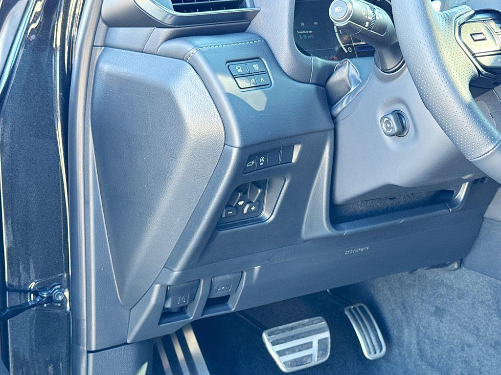 new 2025 Lexus LX 600 car, priced at $120,020