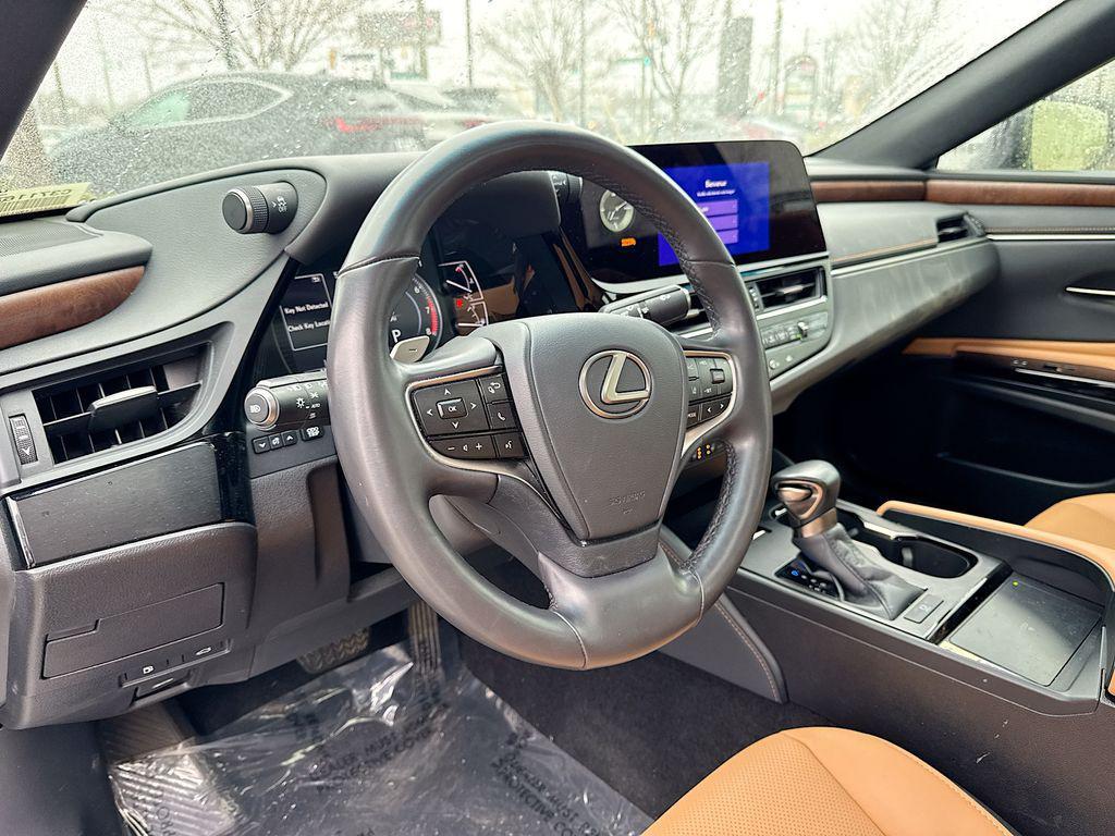 used 2024 Lexus ES 350 car, priced at $42,719
