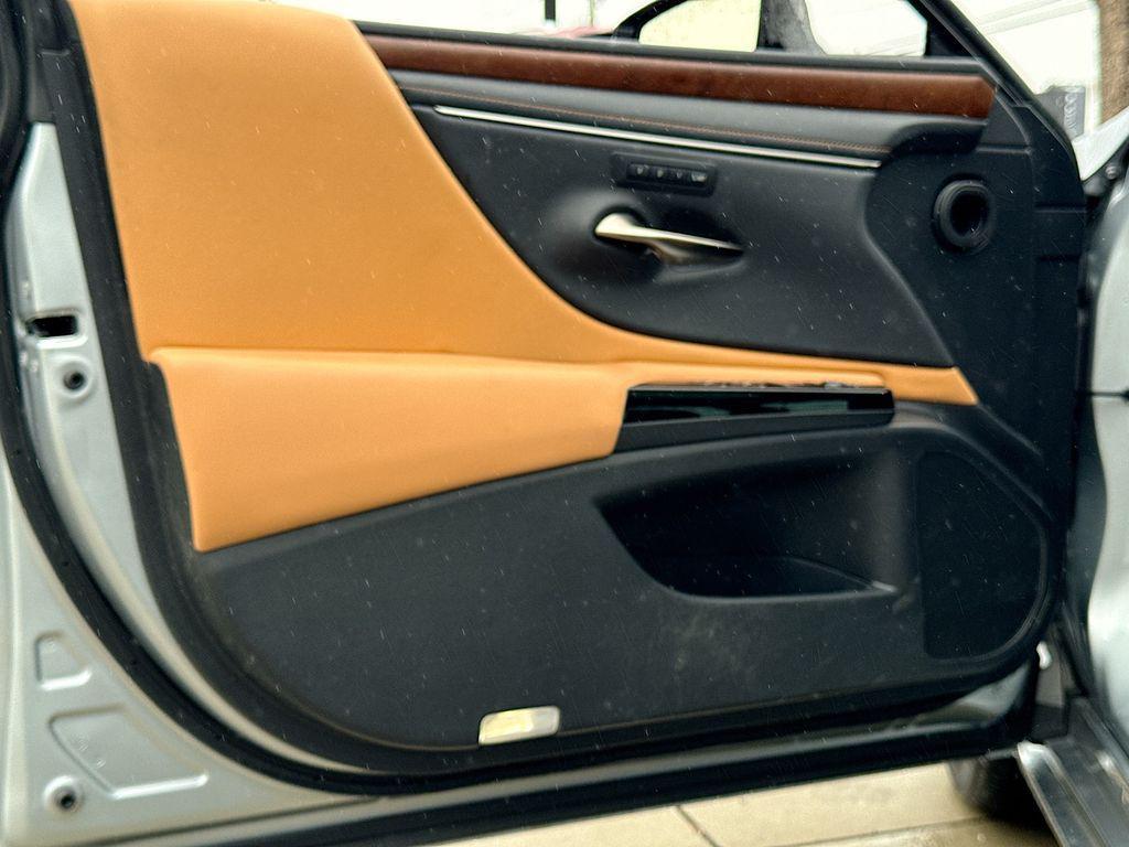 used 2024 Lexus ES 350 car, priced at $42,719