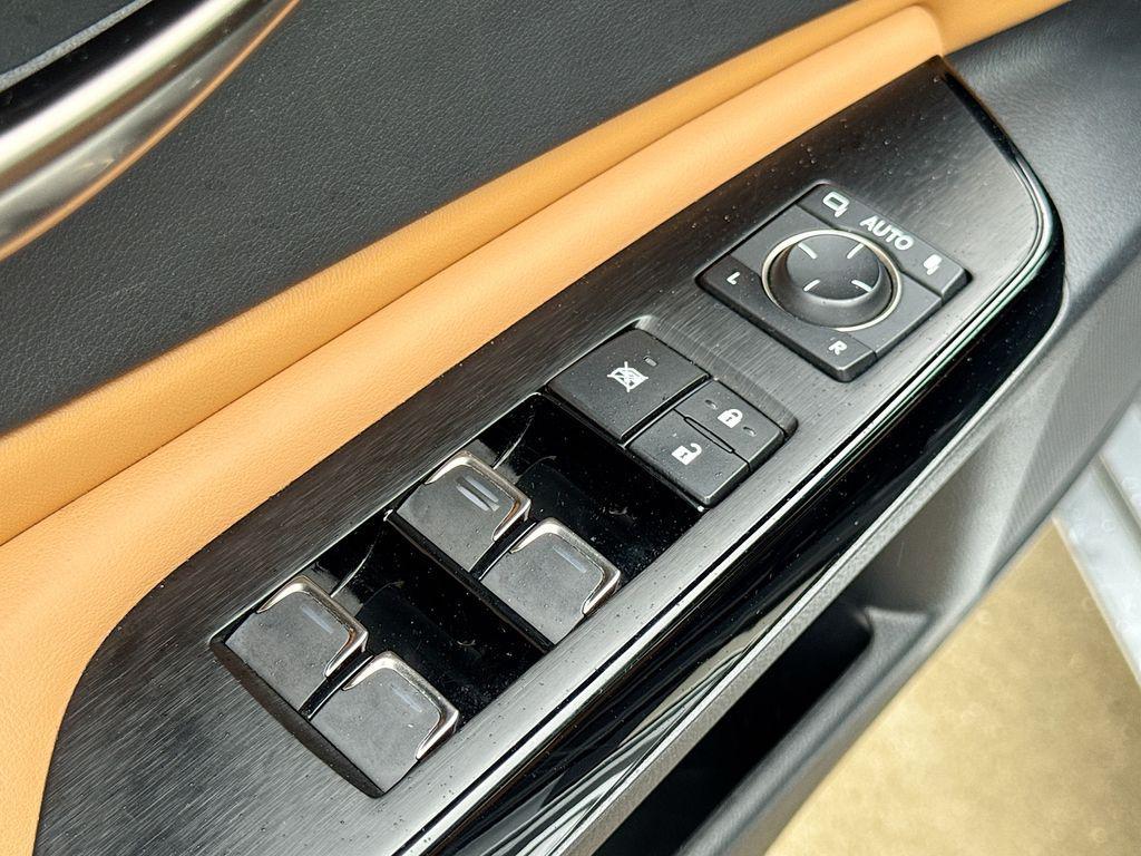 used 2024 Lexus ES 350 car, priced at $42,719