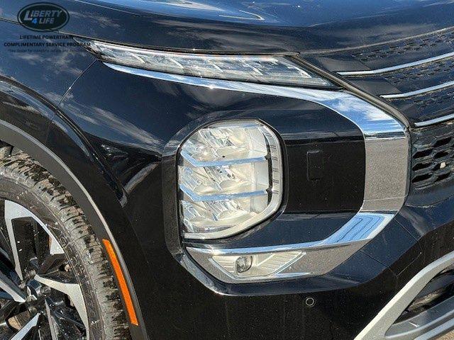 used 2023 Mitsubishi Outlander car, priced at $20,650