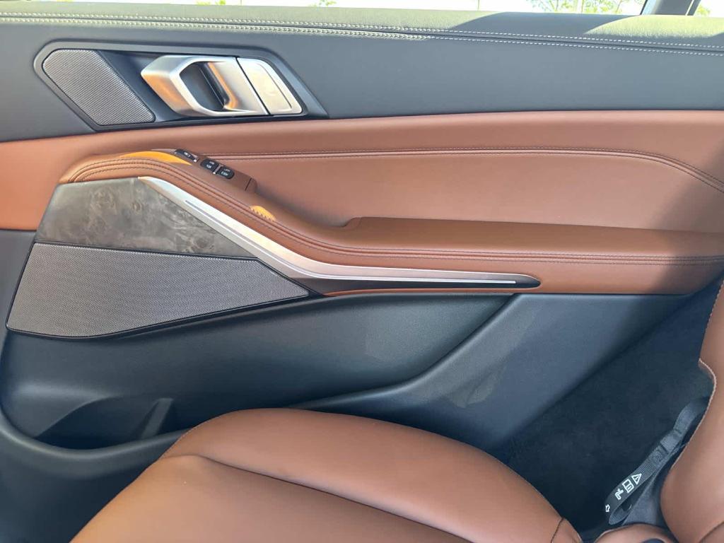 new 2026 BMW X7 car, priced at $122,335