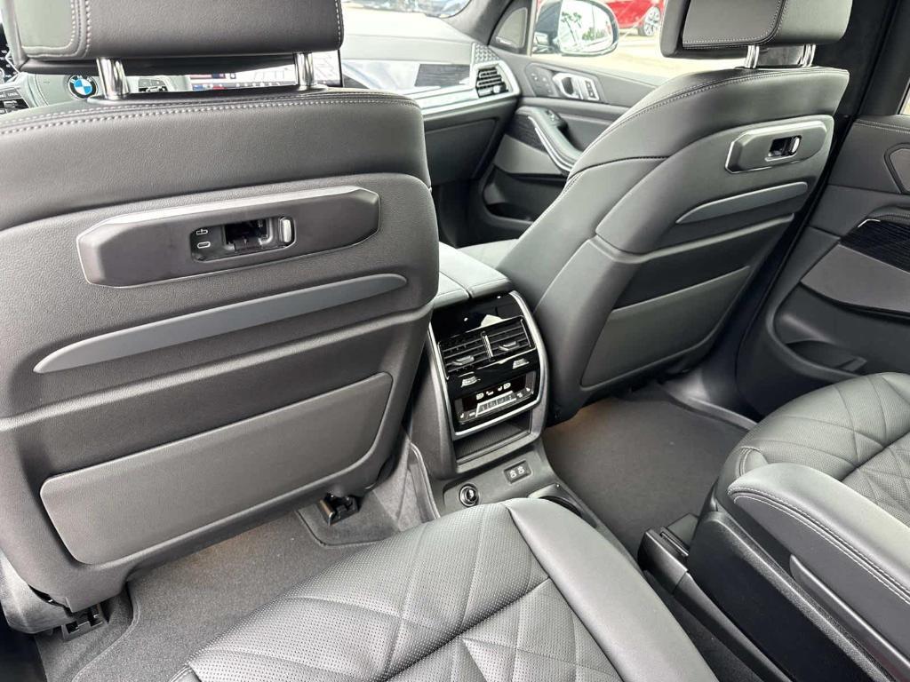 new 2026 BMW X7 car, priced at $103,305