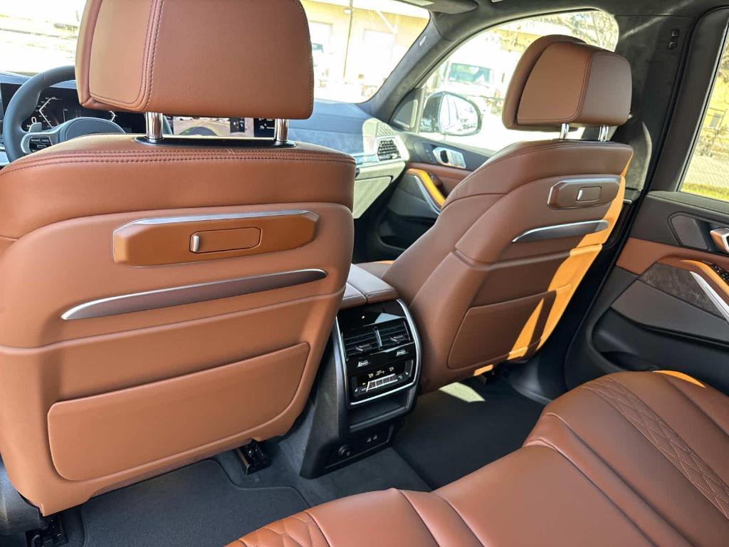 new 2026 BMW X7 car, priced at $103,660