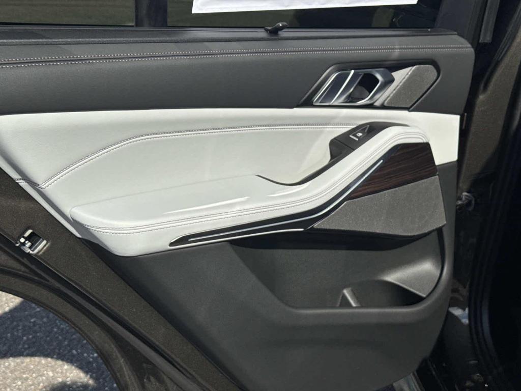 new 2026 BMW X5 PHEV car, priced at $89,040