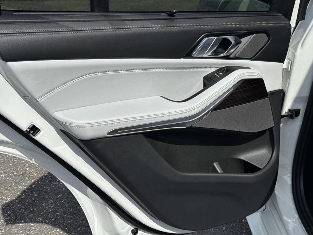 new 2026 BMW X5 PHEV car, priced at $92,790