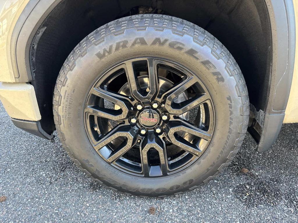 used 2023 GMC Sierra 1500 car, priced at $37,990