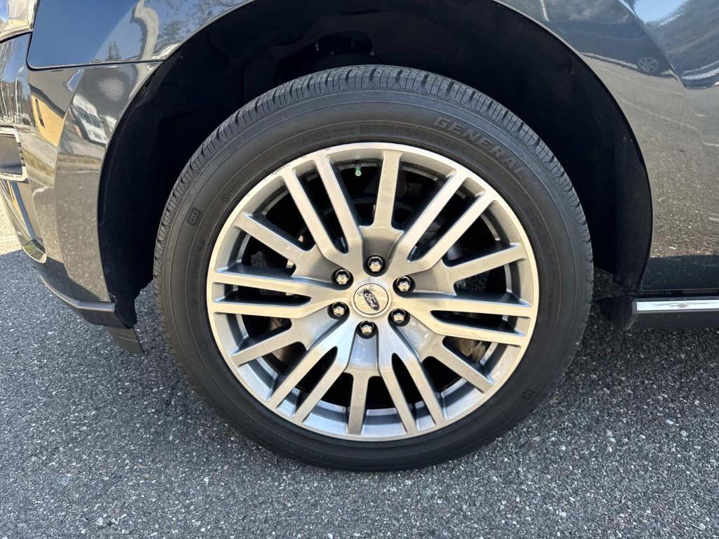 used 2023 Ford Expedition car, priced at $35,899