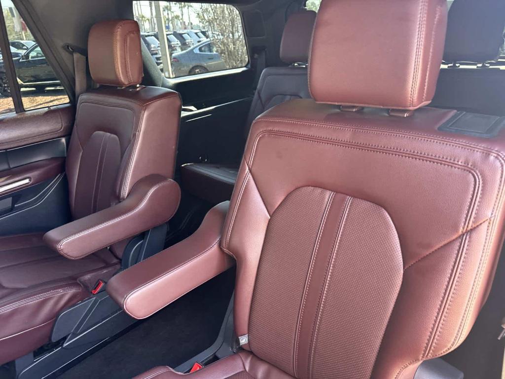 used 2023 Ford Expedition car, priced at $35,899