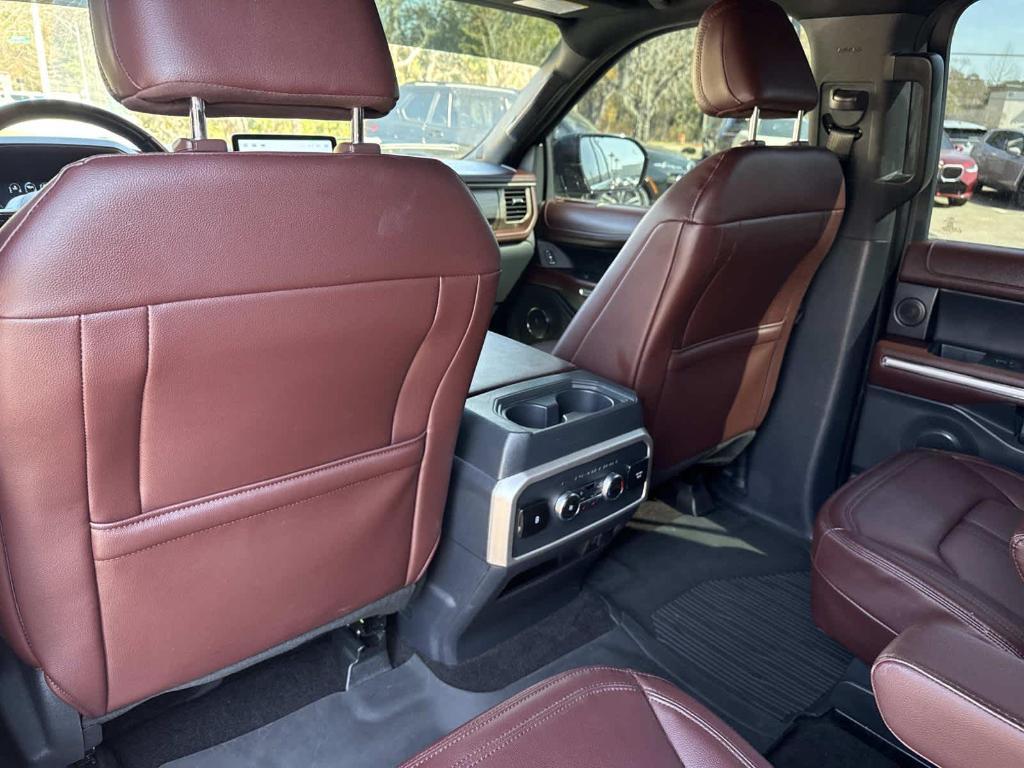 used 2023 Ford Expedition car, priced at $35,899