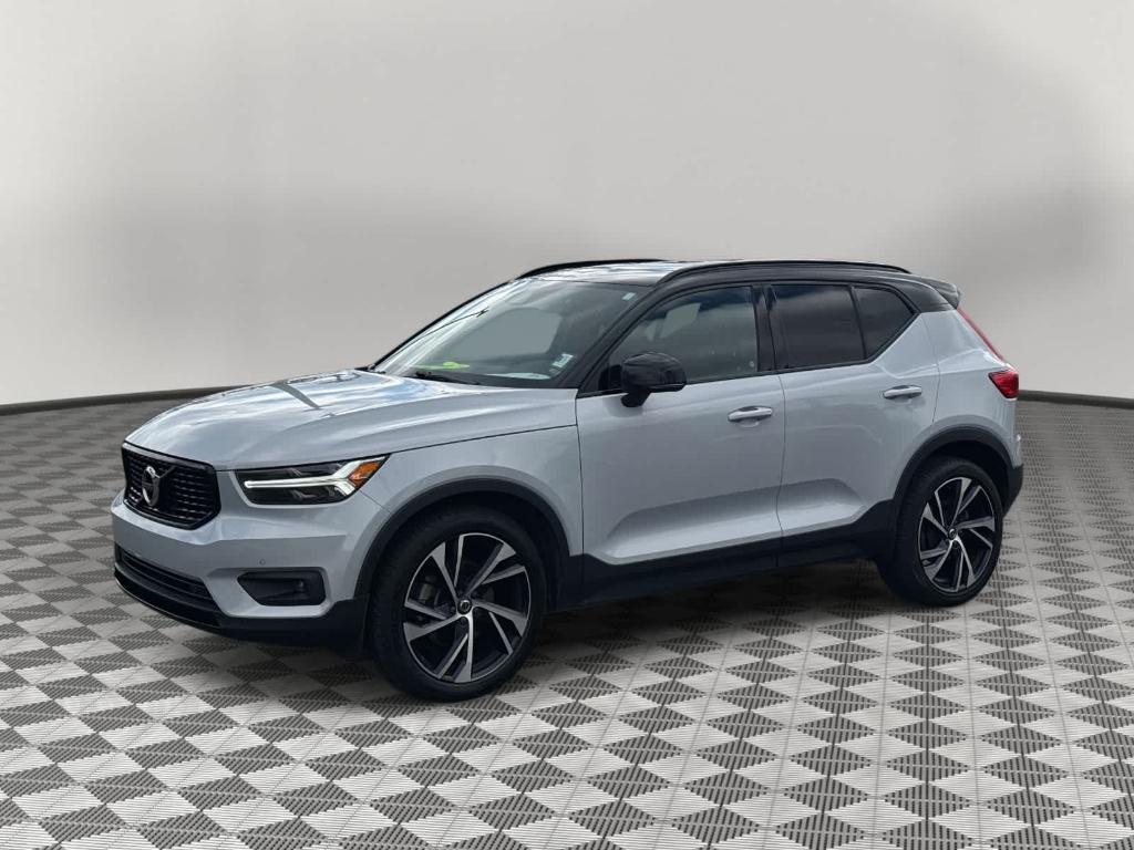 used 2020 Volvo XC40 car, priced at $19,289