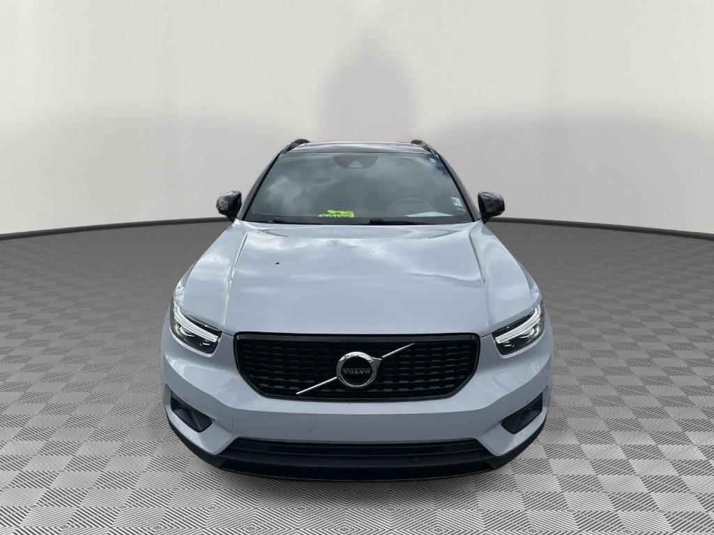 used 2020 Volvo XC40 car, priced at $19,289