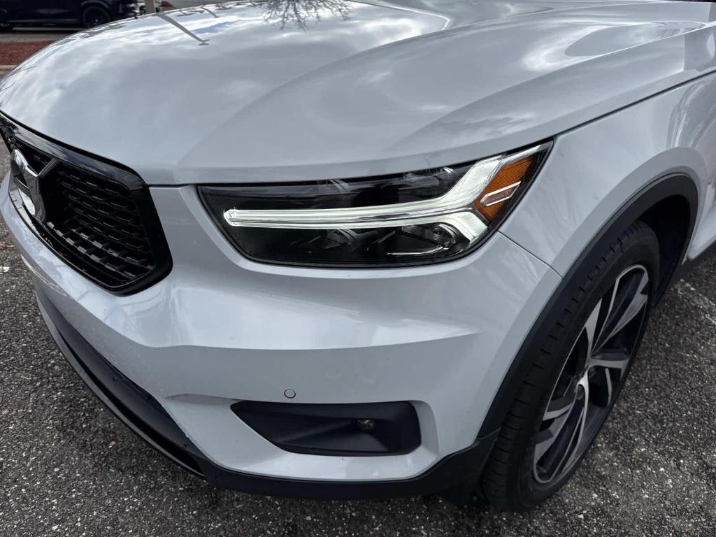 used 2020 Volvo XC40 car, priced at $19,289