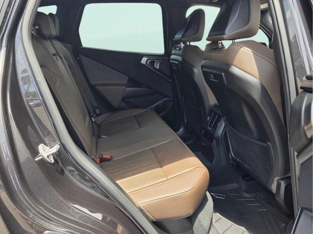 BMW X3 view 18