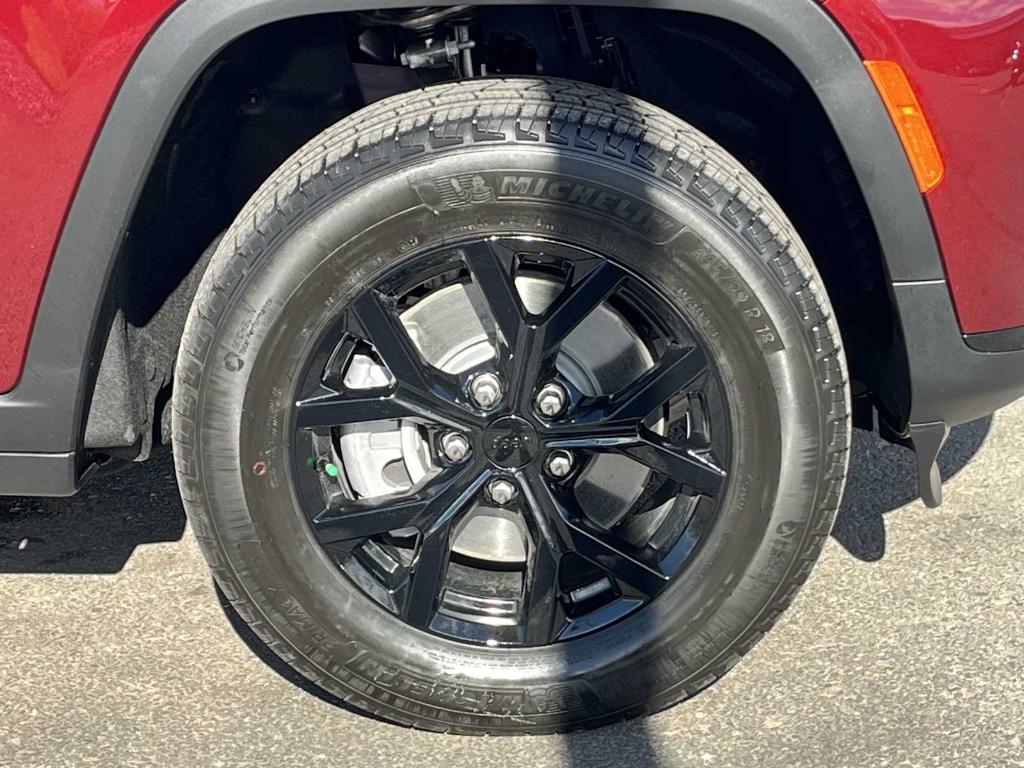 new 2025 Jeep Grand Cherokee L car, priced at $45,417