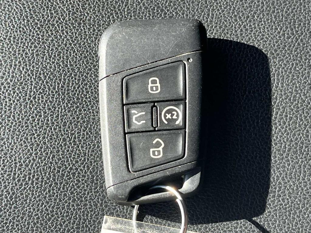 used 2021 Volkswagen Atlas car, priced at $22,996