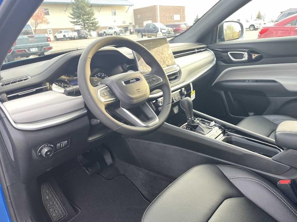 new 2026 Jeep Compass car, priced at $33,917