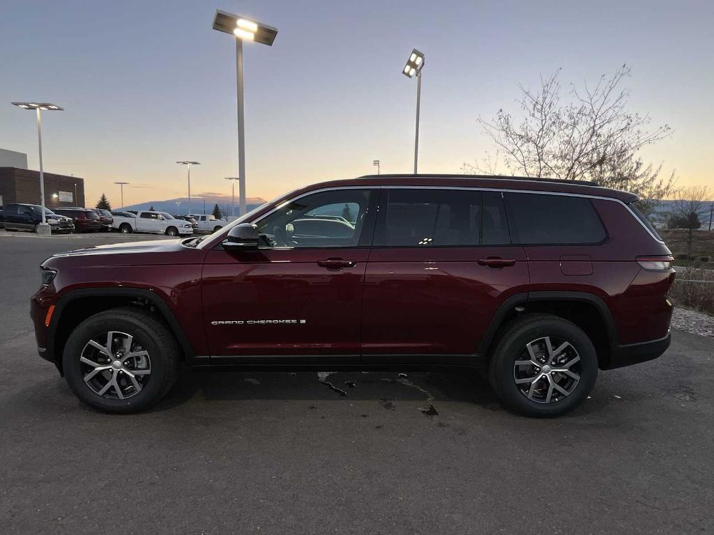 new 2025 Jeep Grand Cherokee L car, priced at $47,270