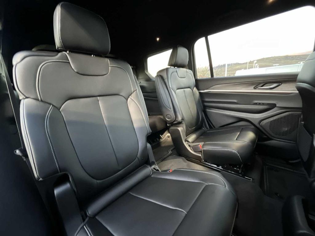 new 2025 Jeep Grand Cherokee L car, priced at $47,270