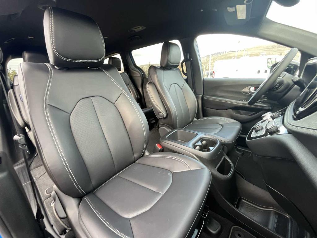 new 2026 Chrysler Pacifica car, priced at $50,005
