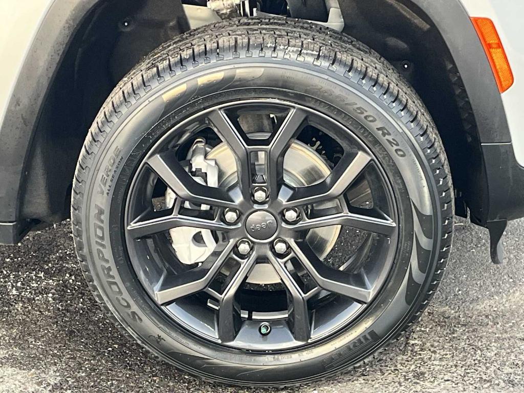 new 2025 Jeep Grand Cherokee car, priced at $50,634