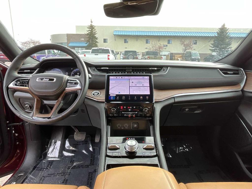 used 2024 Jeep Grand Cherokee car, priced at $40,010