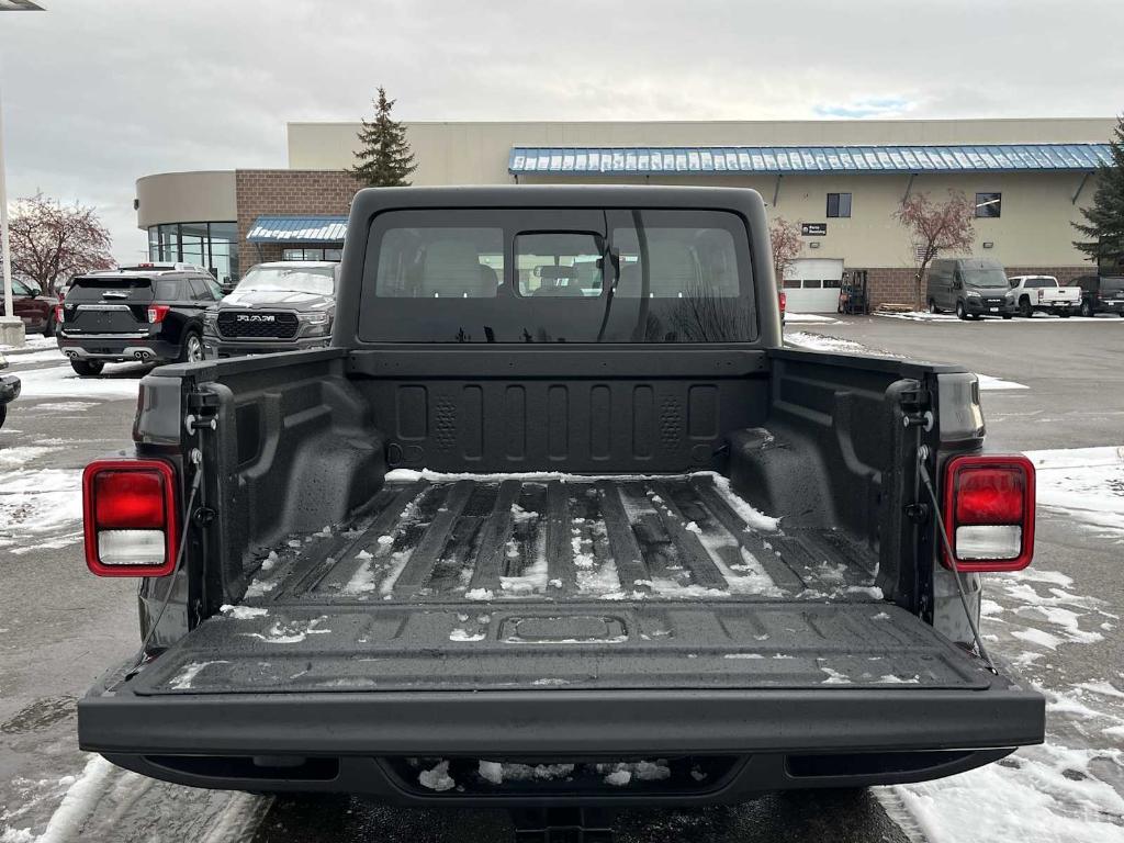 new 2026 Jeep Gladiator car, priced at $42,090